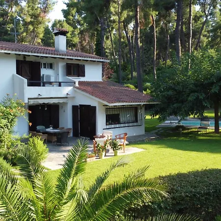 Sani Stavronikita Exclusive Pool